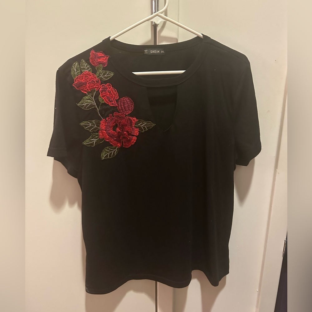 Embroidery Appliqué Cut Out Neck Tee